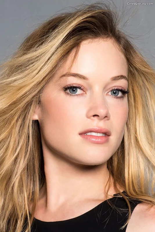 Jane Levy photo 10 of 186