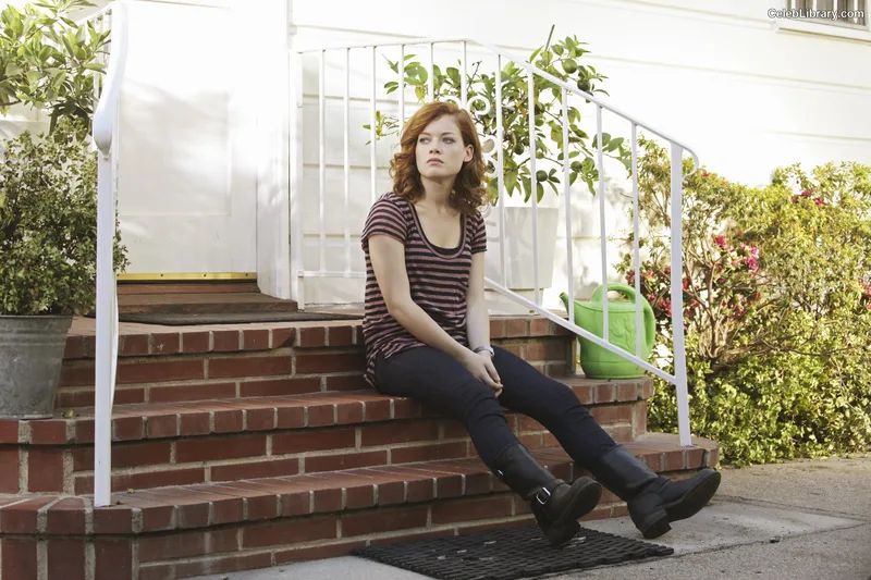 Jane Levy photo 16 of 186