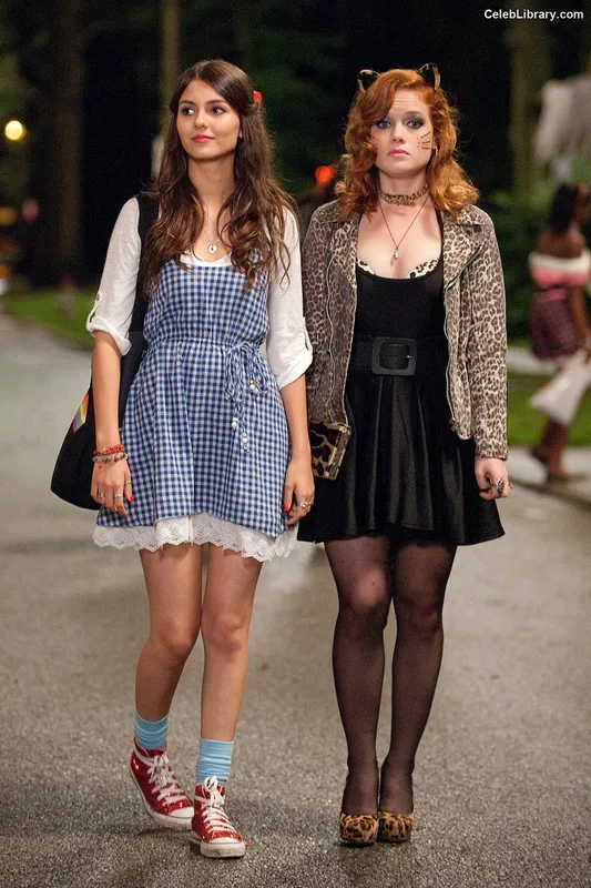Jane Levy photo 19 of 186