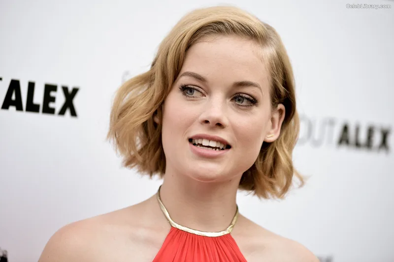 Jane Levy photo 20 of 186