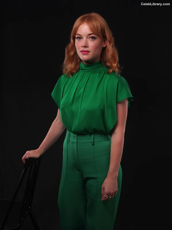 Jane Levy photo 23 of 186