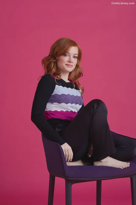 Jane Levy photo 2 of 186