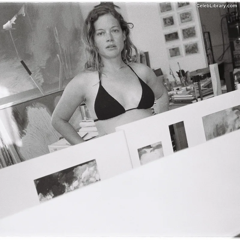 Jane Levy photo 3 of 186