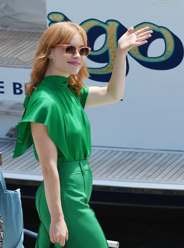 Jane Levy photo 8 of 186