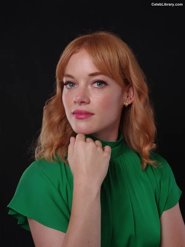 Jane Levy photo 22 of 186