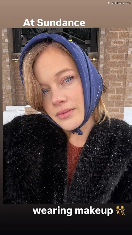 Jane Levy photo 9 of 186