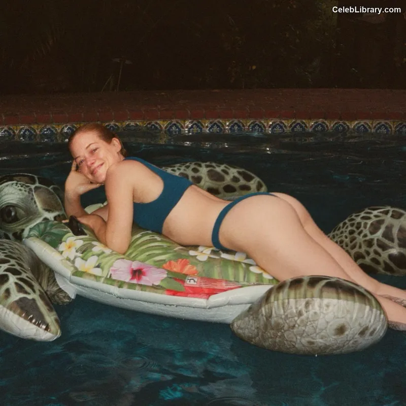 Jane Levy photo 6 of 186