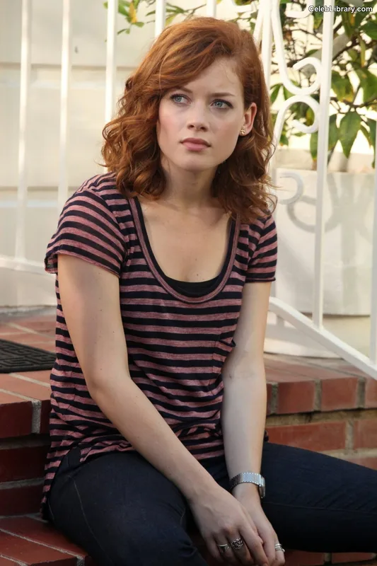 Jane Levy photo 7 of 186