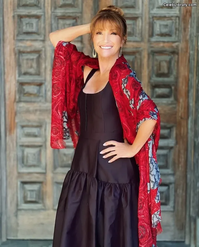 Jane Seymour photo 14 of 29