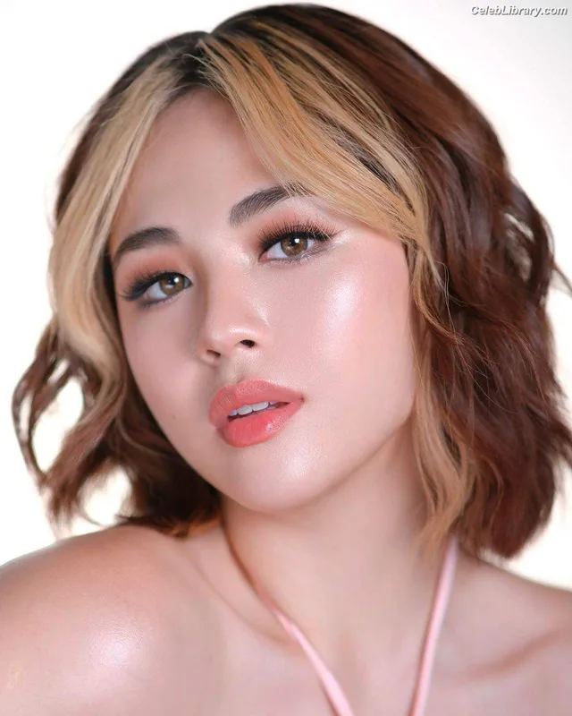 Janella Salvador photo 3 of 113