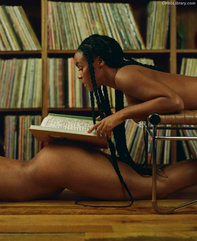 Janelle Monáe photo 9 of 265