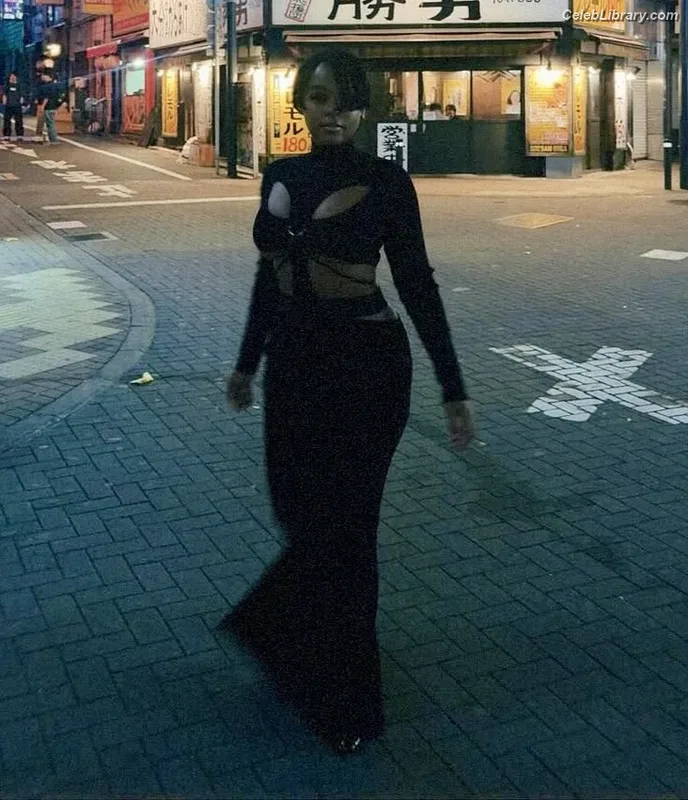 Janelle Monáe photo 24 of 265