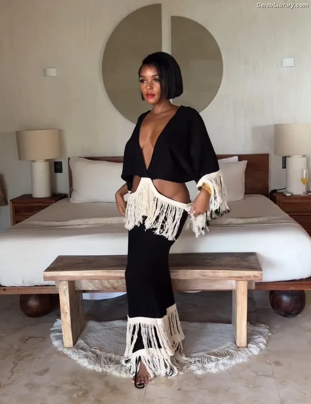 Janelle Monáe photo 14 of 265