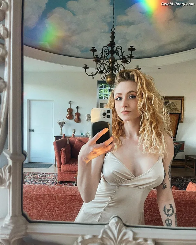 Janet Devlin photo 24 of 288