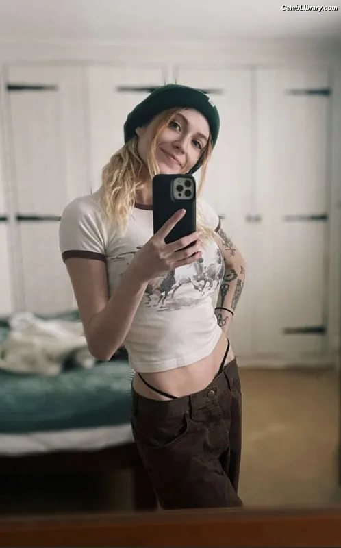 Janet Devlin photo 15 of 288