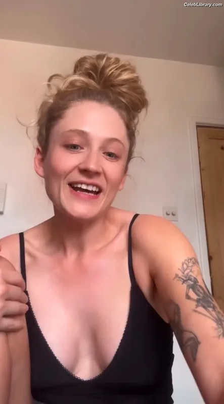 Janet Devlin photo 13 of 288