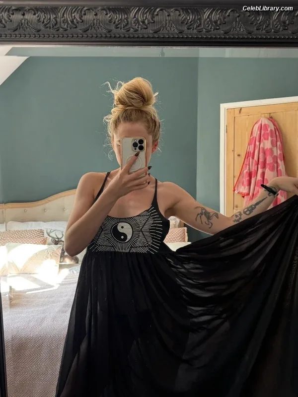 Janet Devlin photo 5 of 288