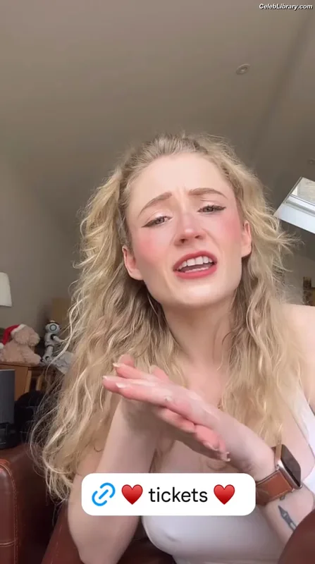 Janet Devlin photo 1 of 288