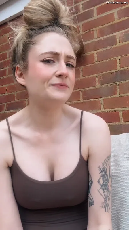Janet Devlin photo 4 of 288