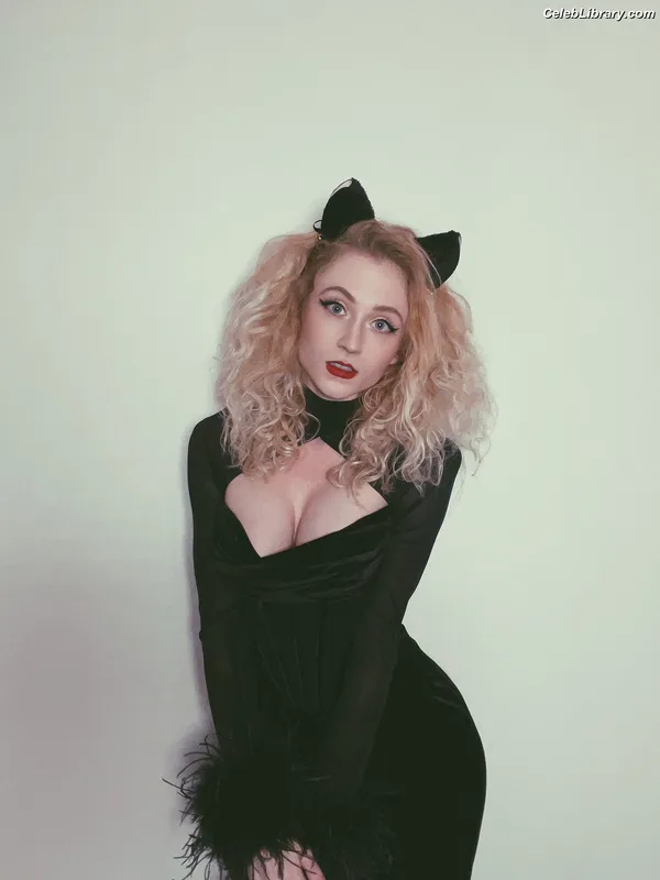 Janet Devlin photo 1 of 288