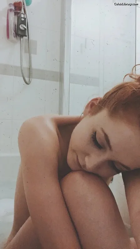 Janet Devlin photo 24 of 288
