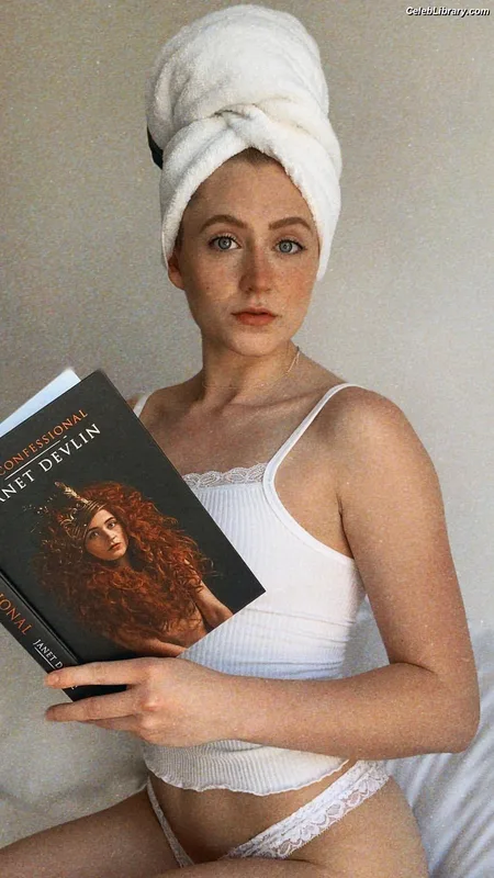 Janet Devlin photo 20 of 288
