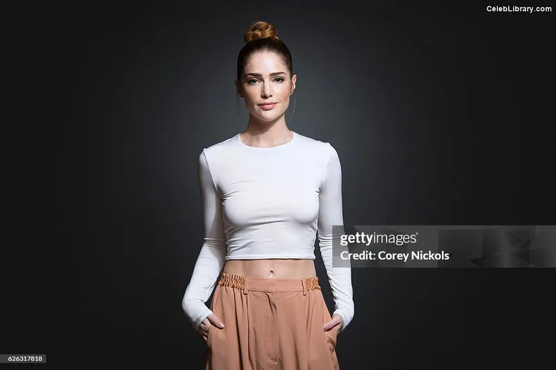 Janet montgomery photo 4 of 53