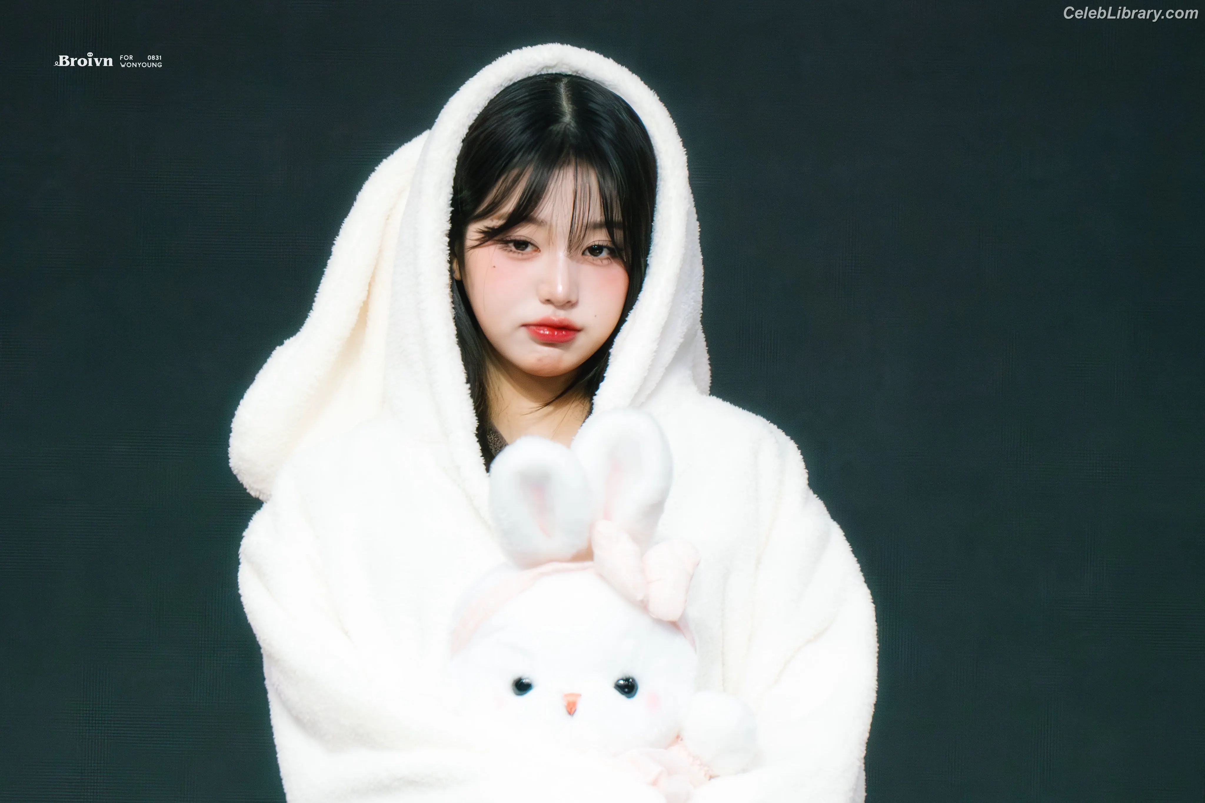 Jang Won-young  장원영 WONYOUNG photo 12 of 5845