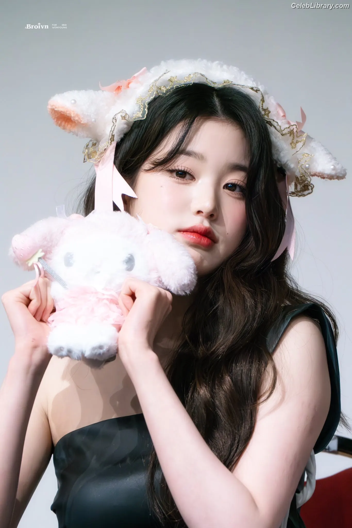 Jang Won-young 장원영 WONYOUNG photo 20 of 5845
