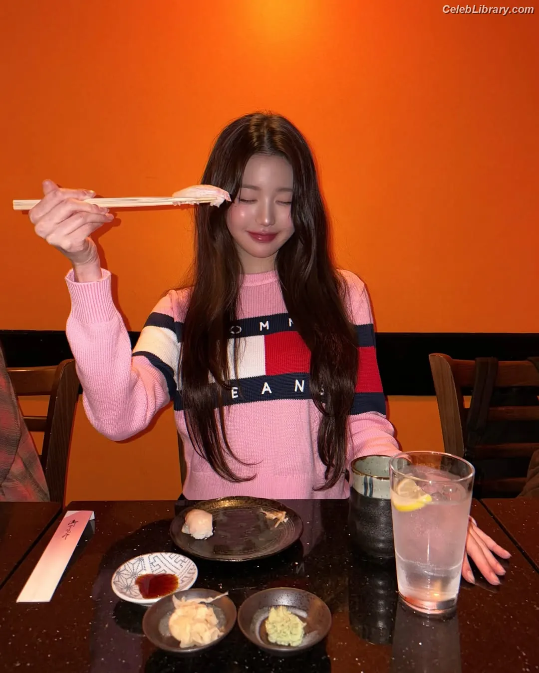 Jang Won-young  장원영 WONYOUNG photo 21 of 5845