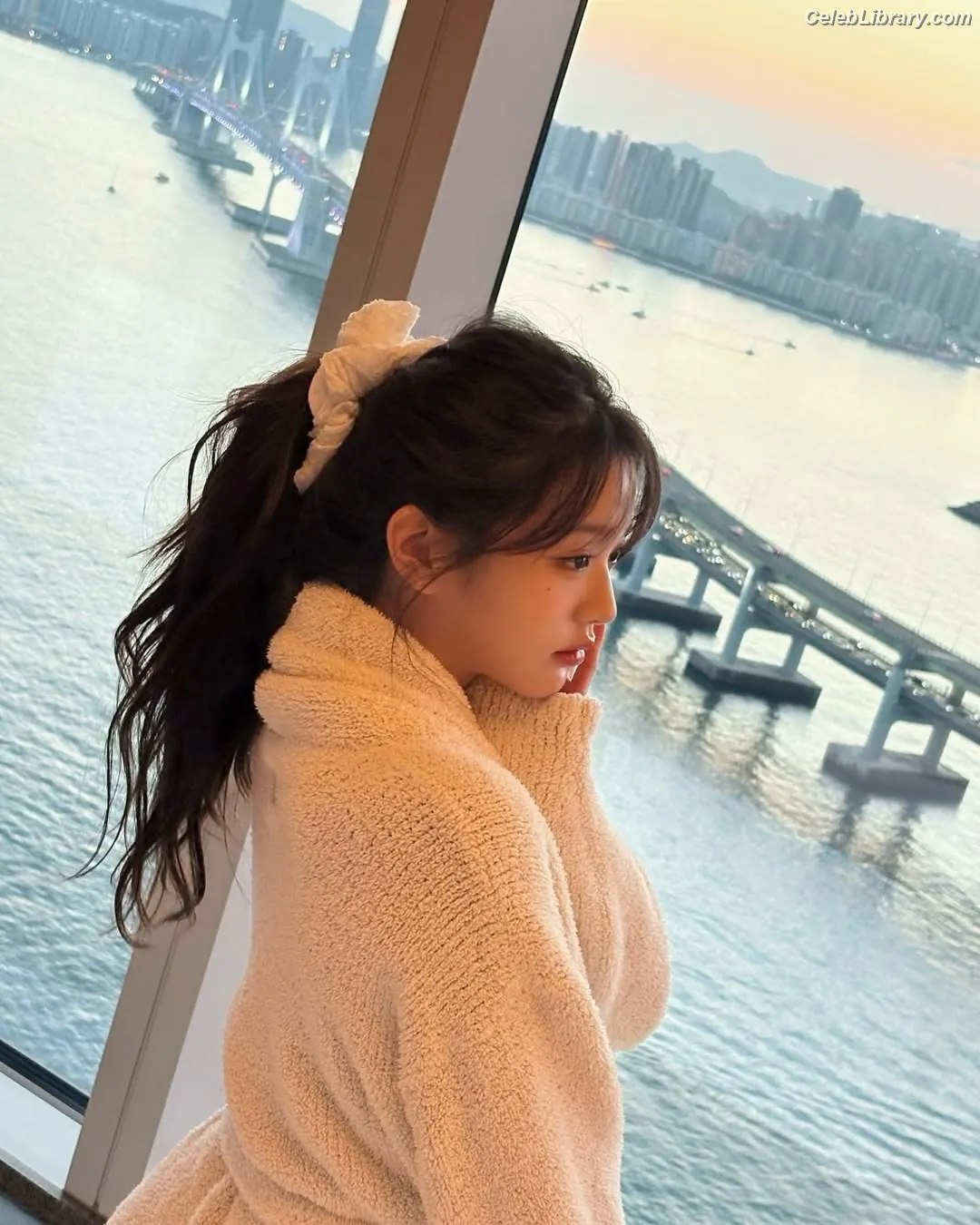 Jang Won-young  장원영 WONYOUNG photo 9 of 5845