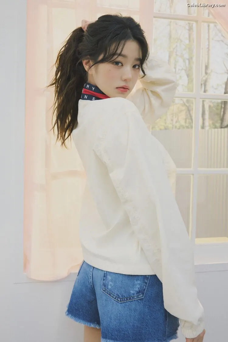 Jang Won-young  장원영 WONYOUNG photo 8 of 5845