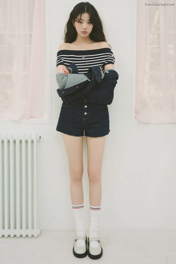 Jang Won-young  장원영 WONYOUNG photo 11 of 5845