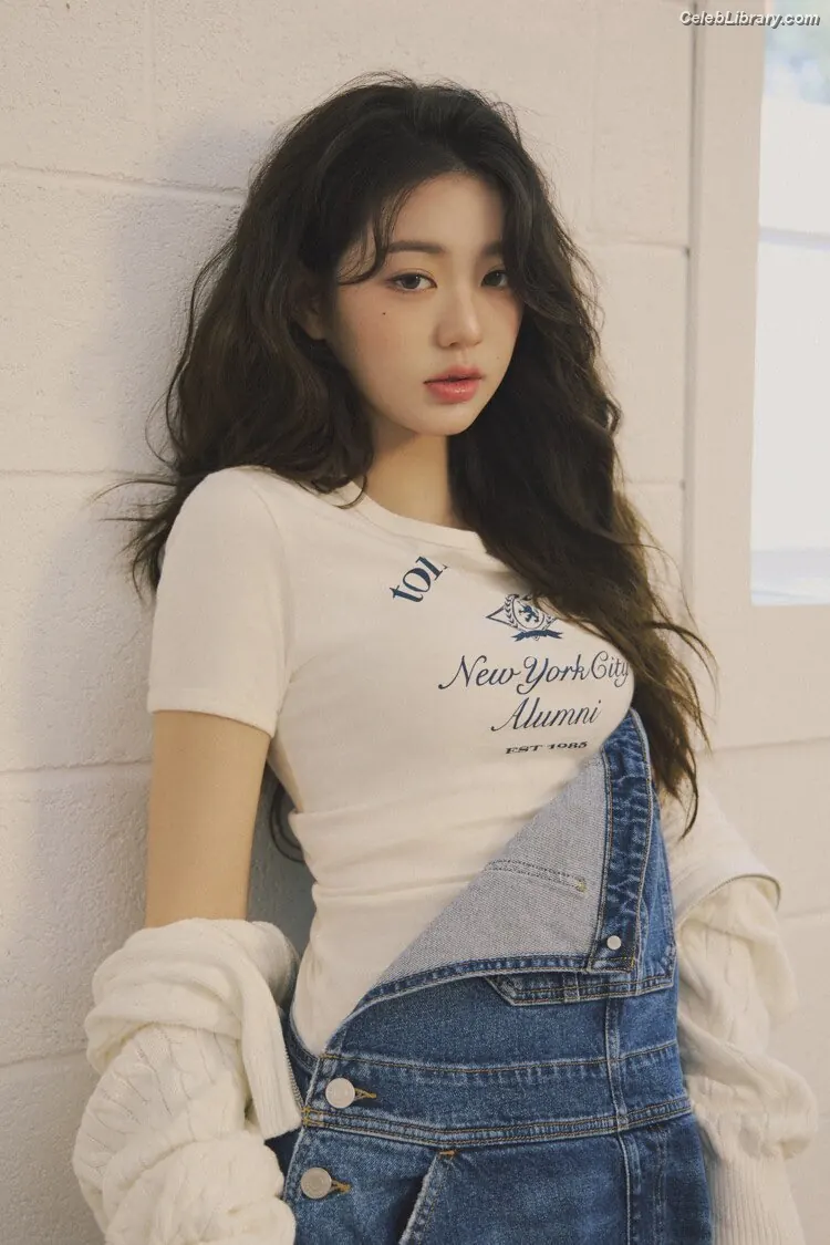 Jang Won-young  장원영 WONYOUNG photo 15 of 5845
