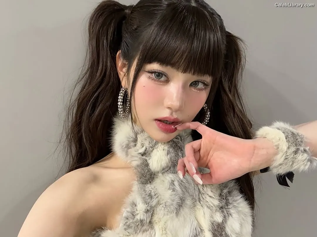 Jang Won-young  장원영 WONYOUNG photo 22 of 5845