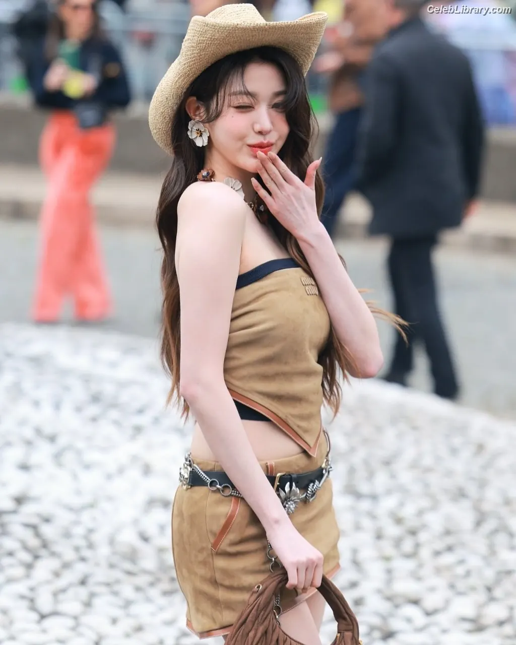 Jang Won-young 장원영 WONYOUNG photo 10 of 5845