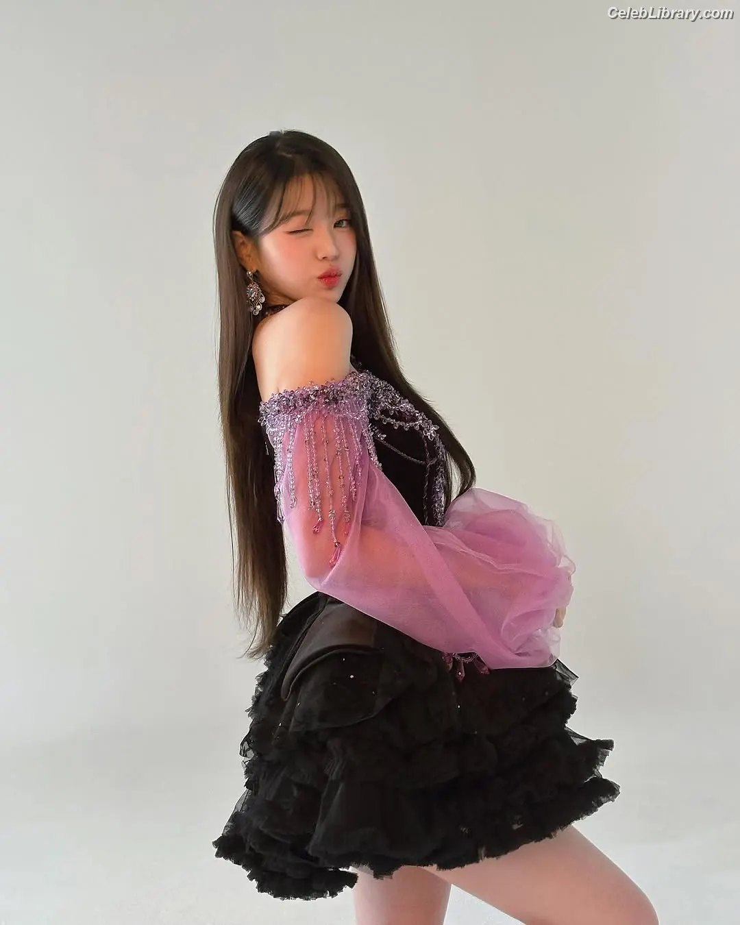 Jang Won-young  장원영 WONYOUNG photo 5 of 5845