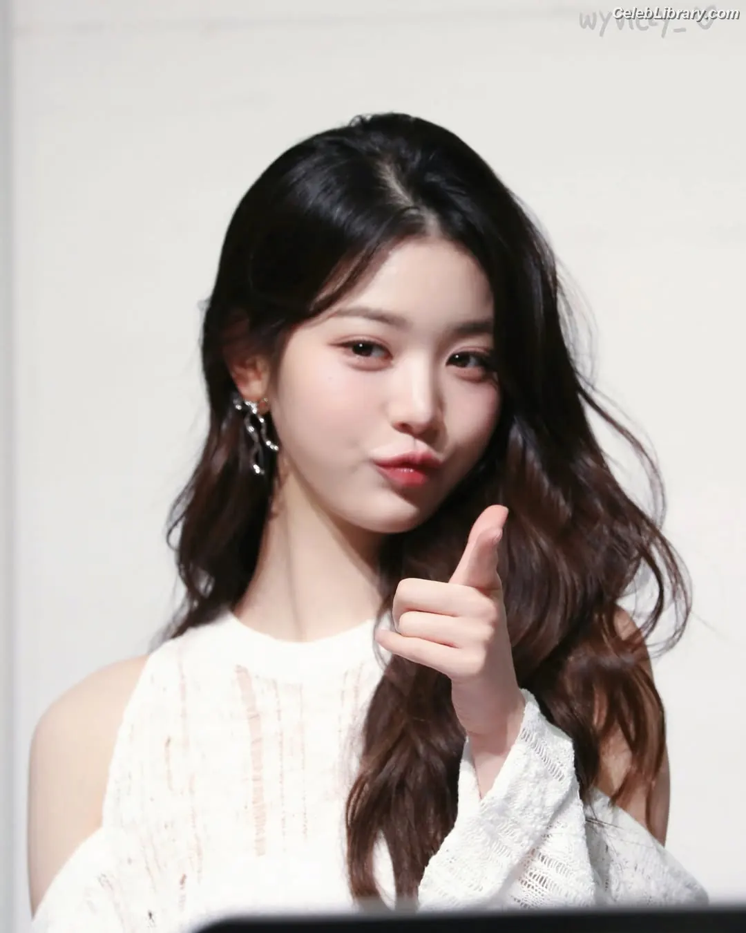 Jang Won-young 장원영 WONYOUNG photo 20 of 5845