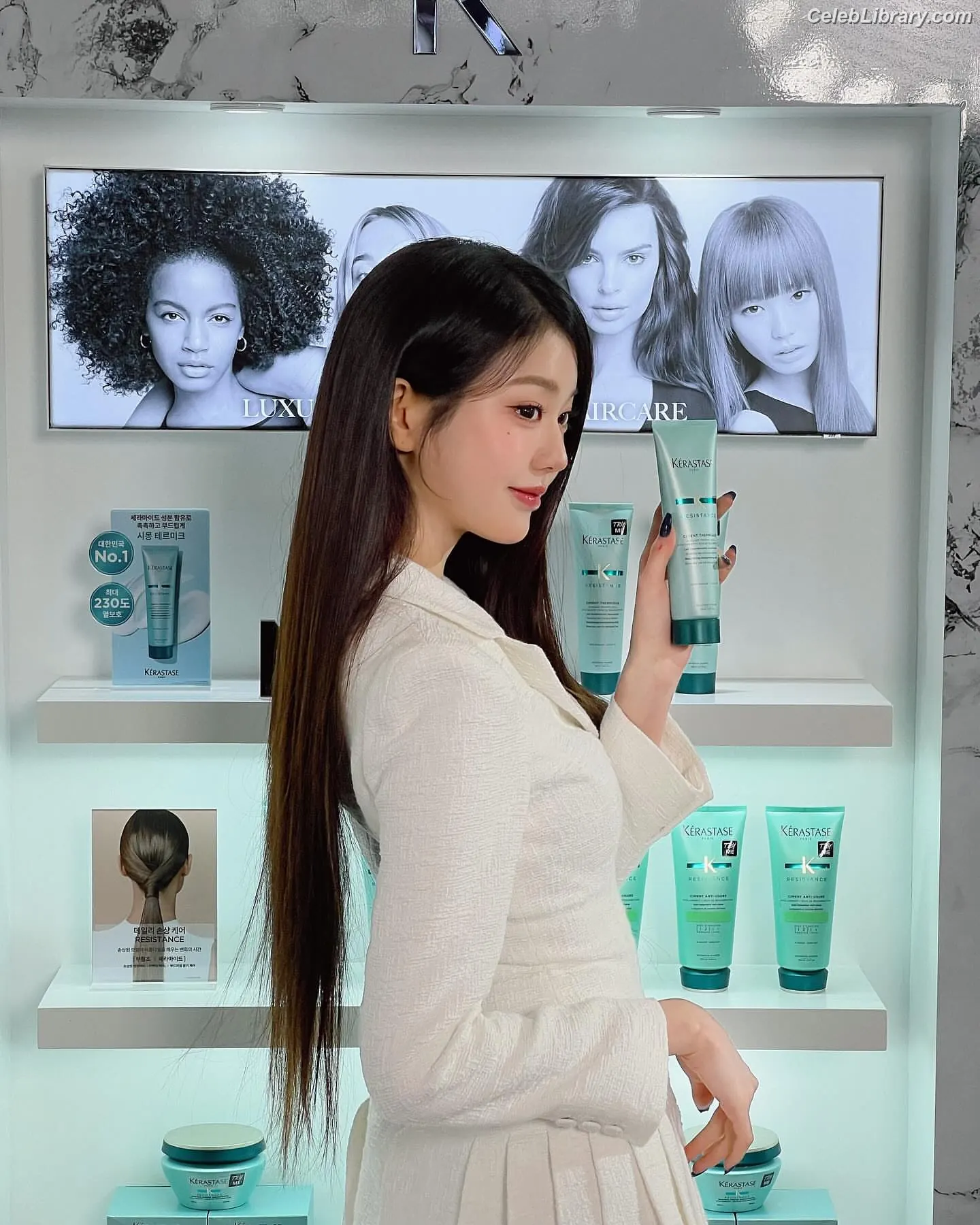 Jang Won-young  장원영 WONYOUNG photo 10 of 5845