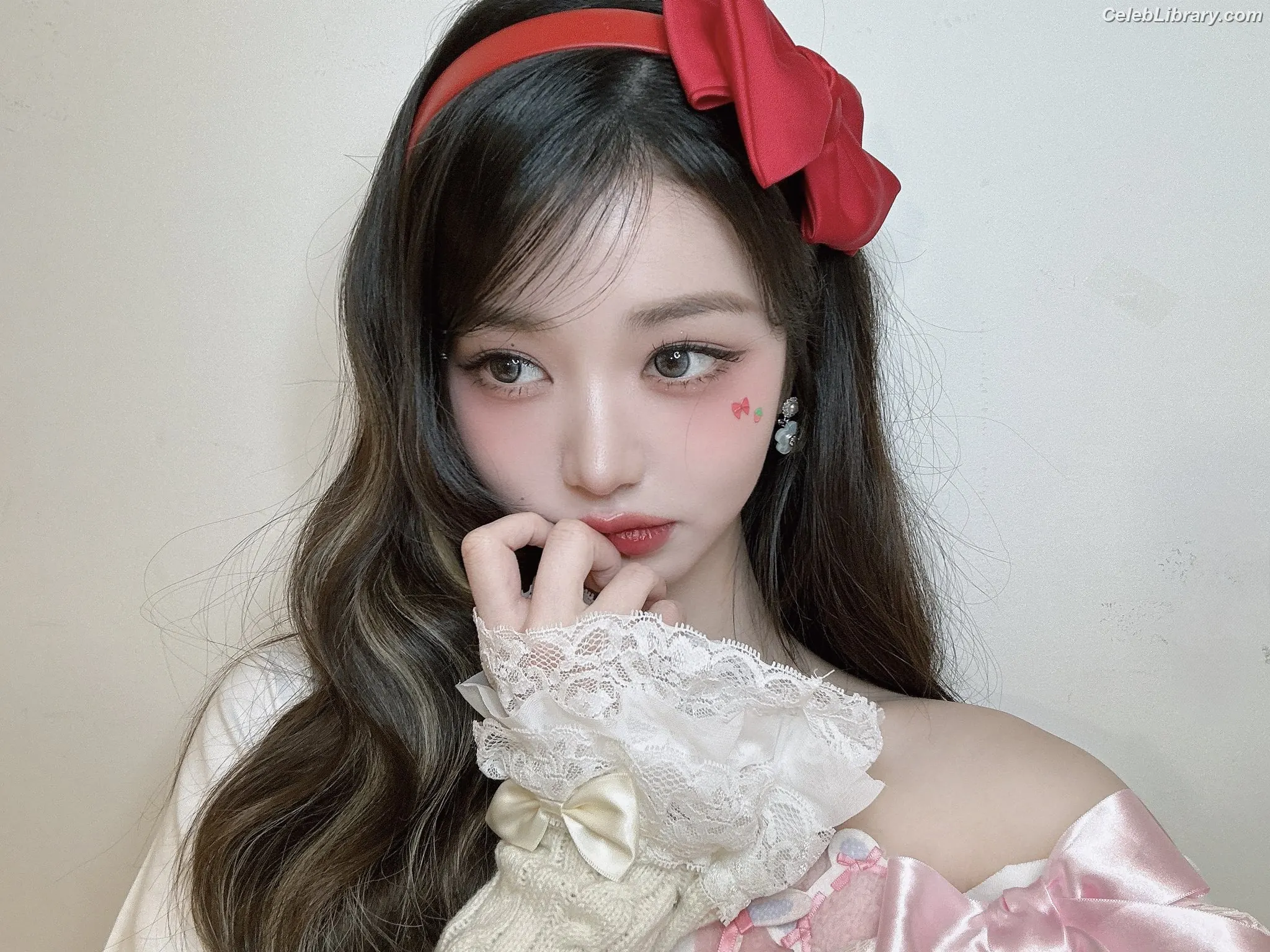 Jang Won-young  장원영 WONYOUNG photo 24 of 5845