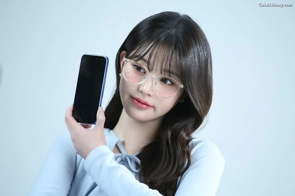 Jang Won-young  장원영 WONYOUNG photo 14 of 5845
