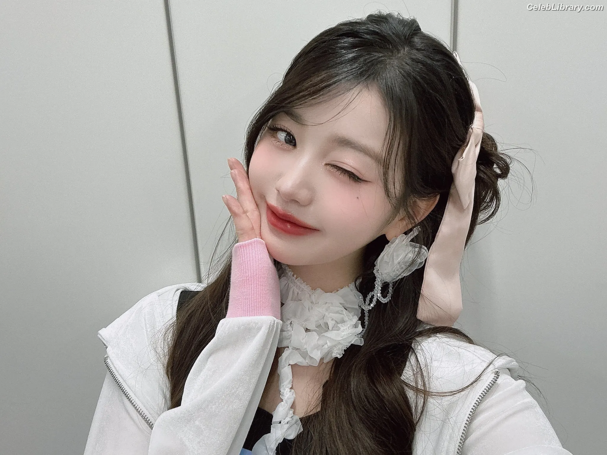 Jang Won-young 장원영 WONYOUNG photo 10 of 5845