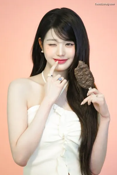 Jang Won-young 장원영 WONYOUNG photo 20 of 5845