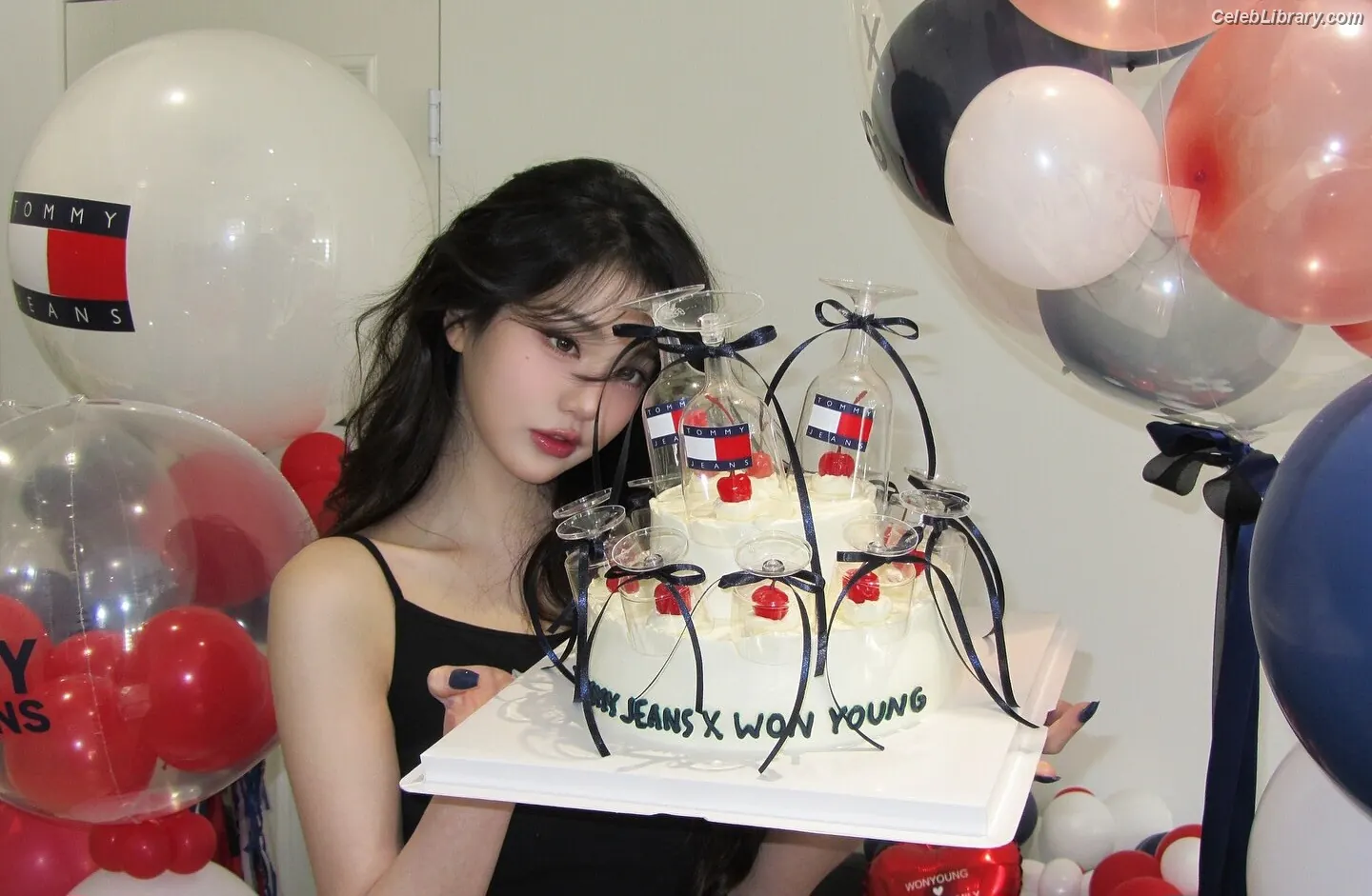 Jang Won-young  장원영 WONYOUNG photo 10 of 5845