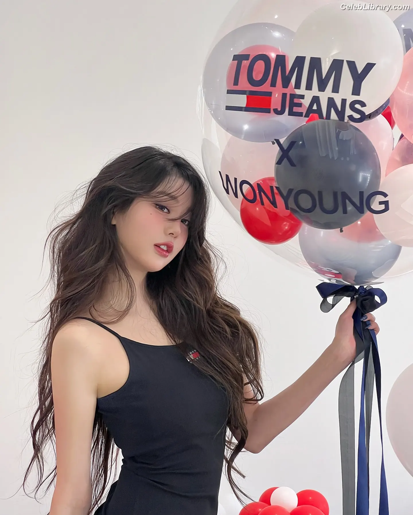 Jang Won-young  장원영 WONYOUNG photo 12 of 5845