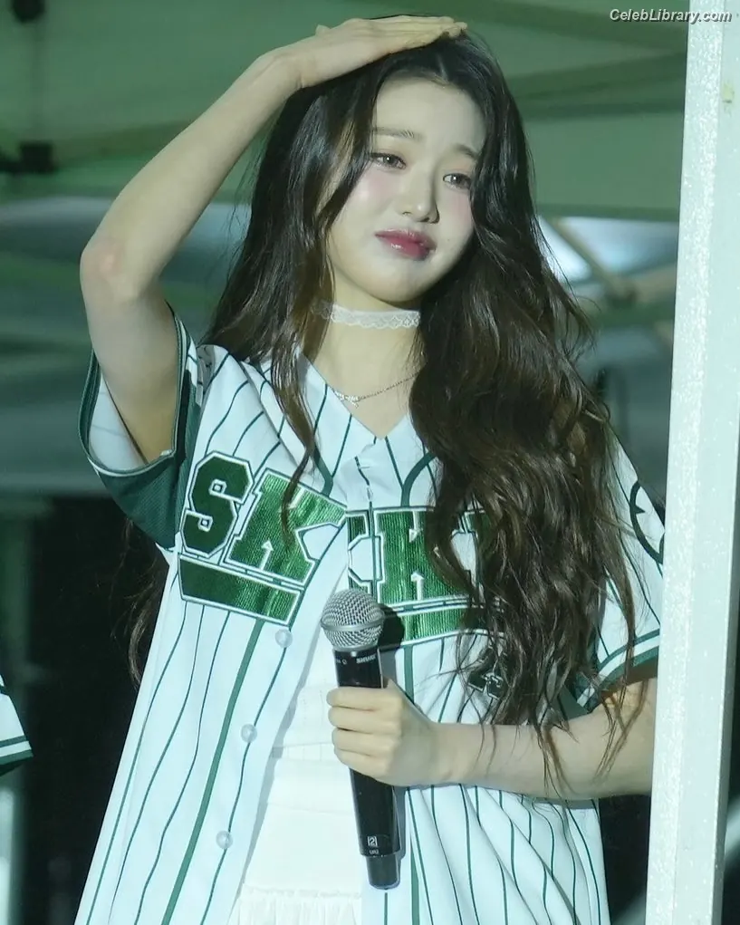 Jang Won-young  장원영 WONYOUNG photo 13 of 5845