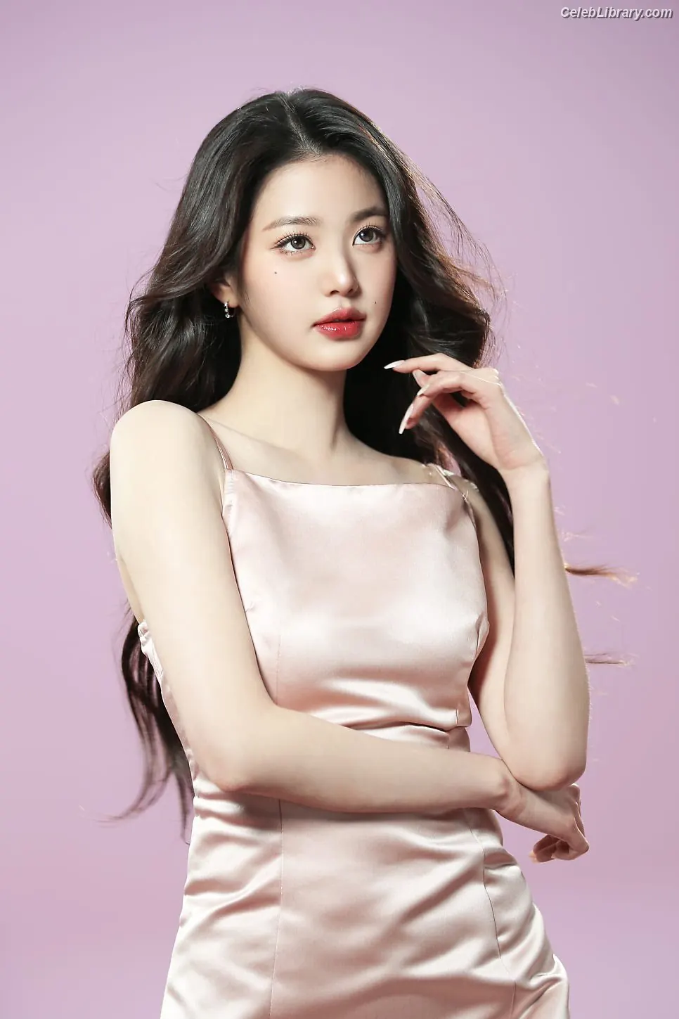 Jang Won-young 장원영 WONYOUNG photo 15 of 5845