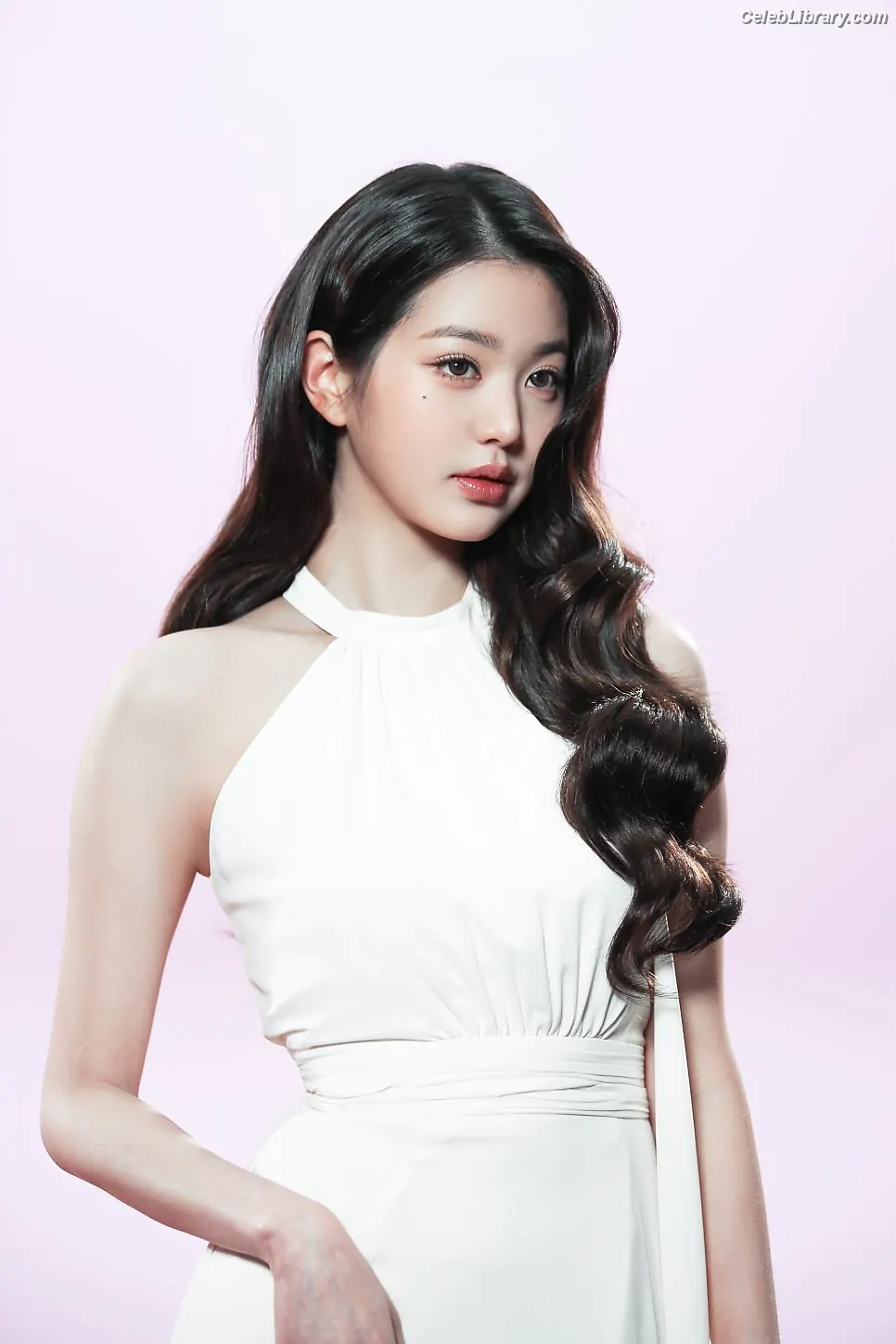 Jang Won-young 장원영 WONYOUNG photo 20 of 5845