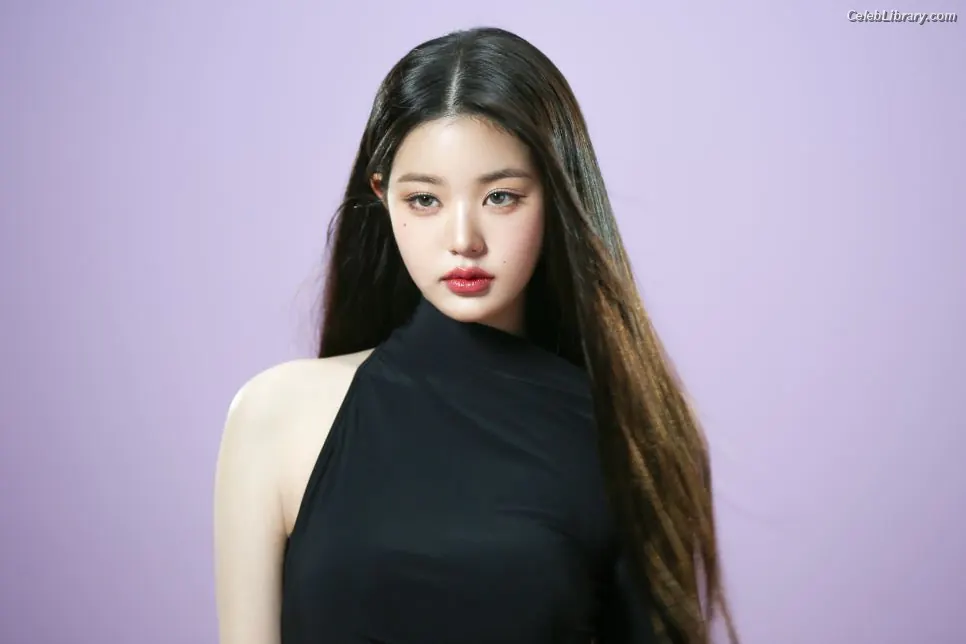 Jang Won-young 장원영 WONYOUNG photo 24 of 5845