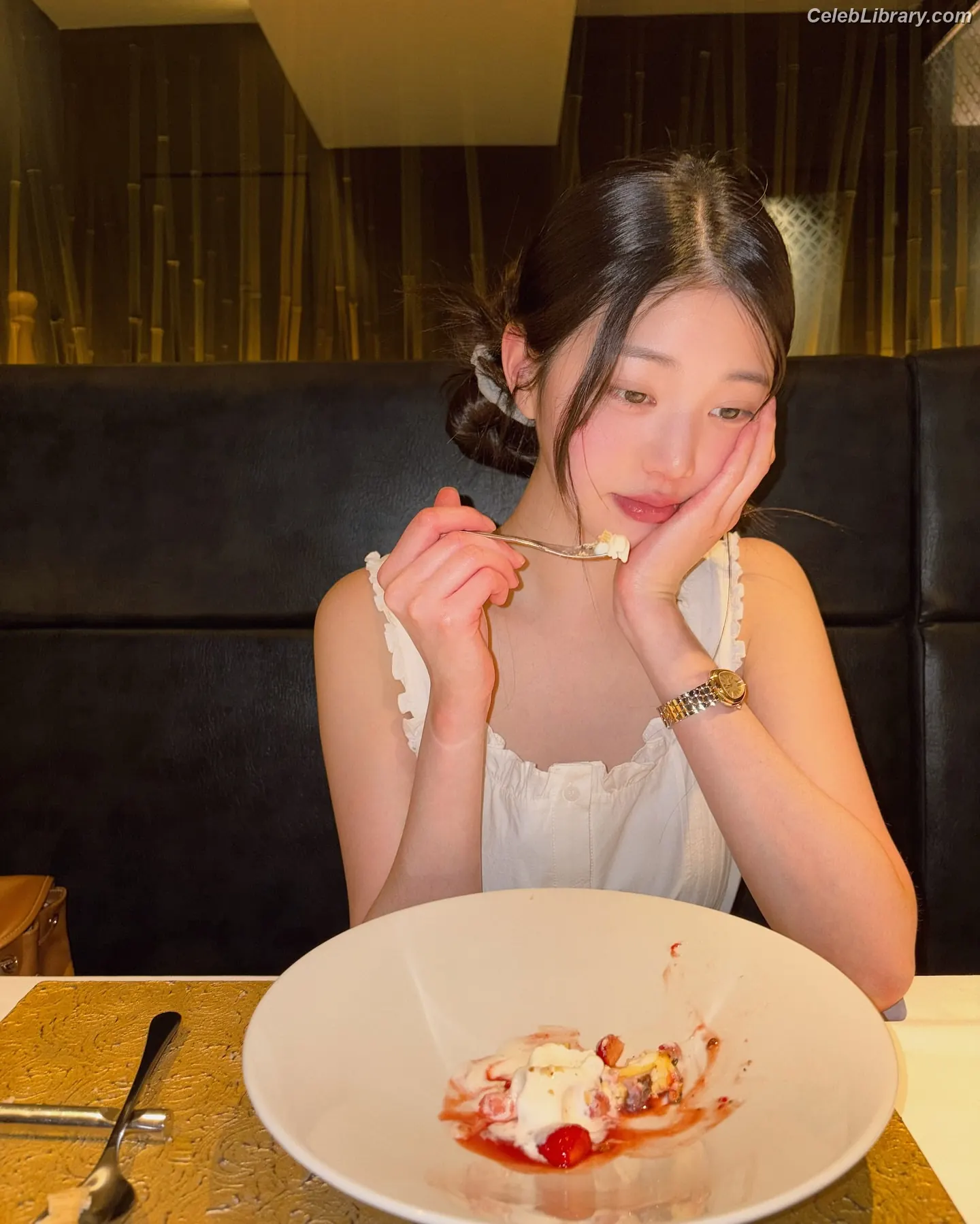 Jang Won-young  장원영 WONYOUNG photo 4 of 5845